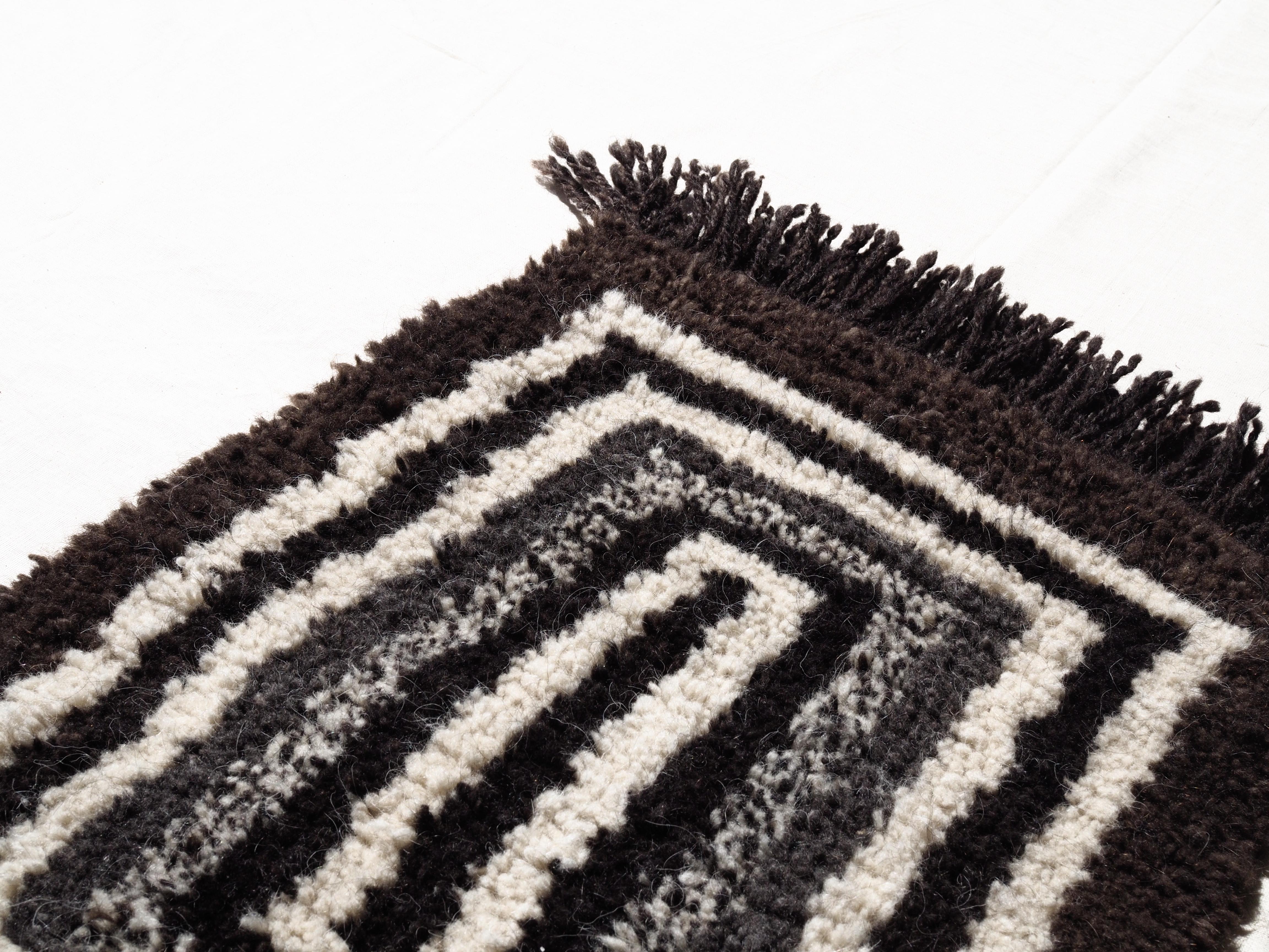 Tsug Den Mini Tubji II