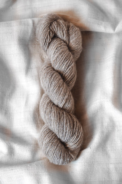 Nomadic Fibers Yarn Beige