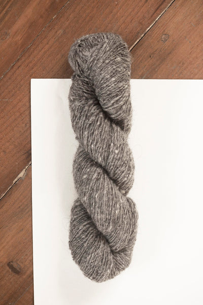 Handspun Sheepwool yarn from the Himalayas undyed and organic.