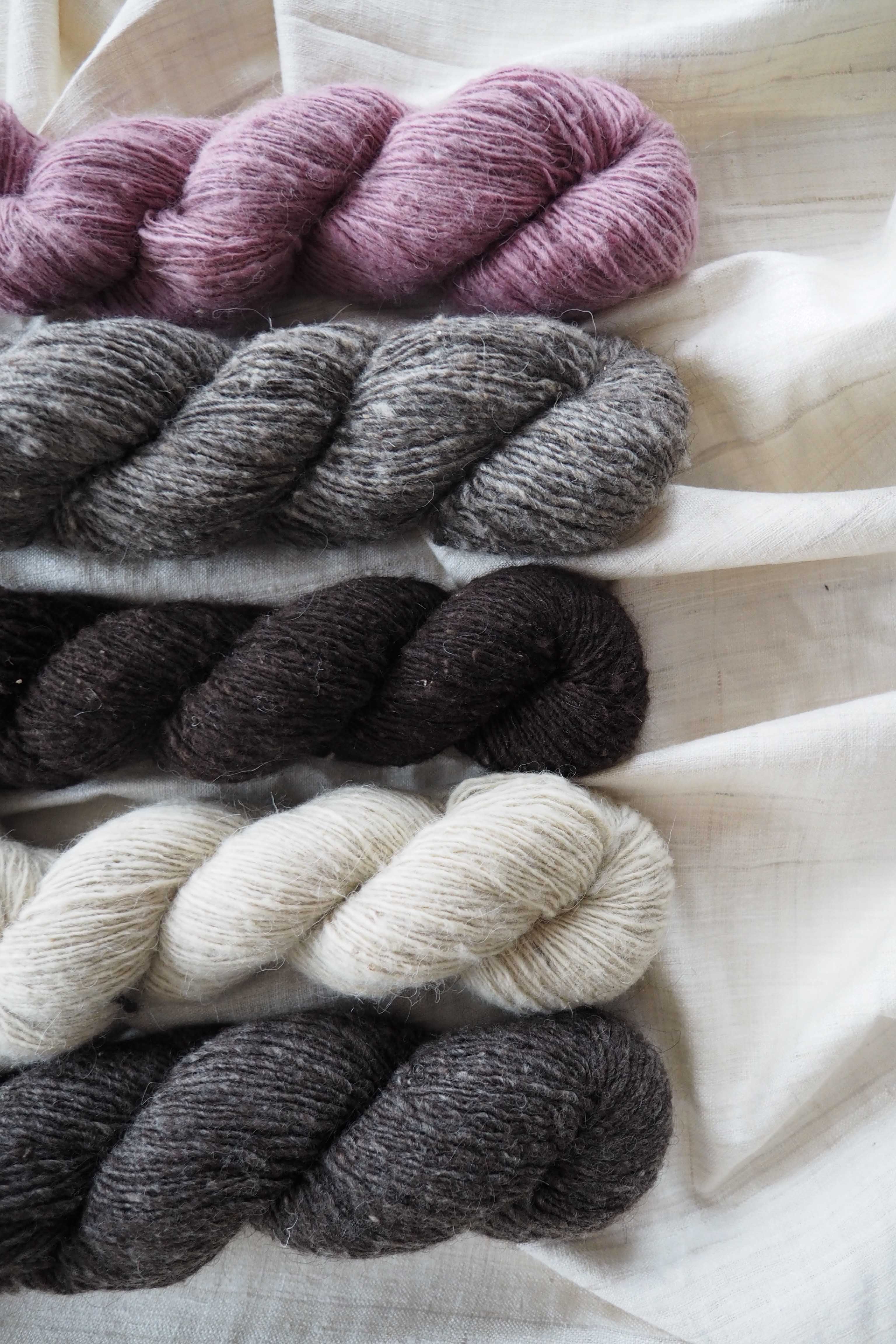 Nomadic Fibers Garn Braun